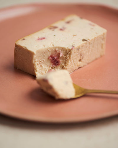 Mr. CHEESECAKE sakura strawberry