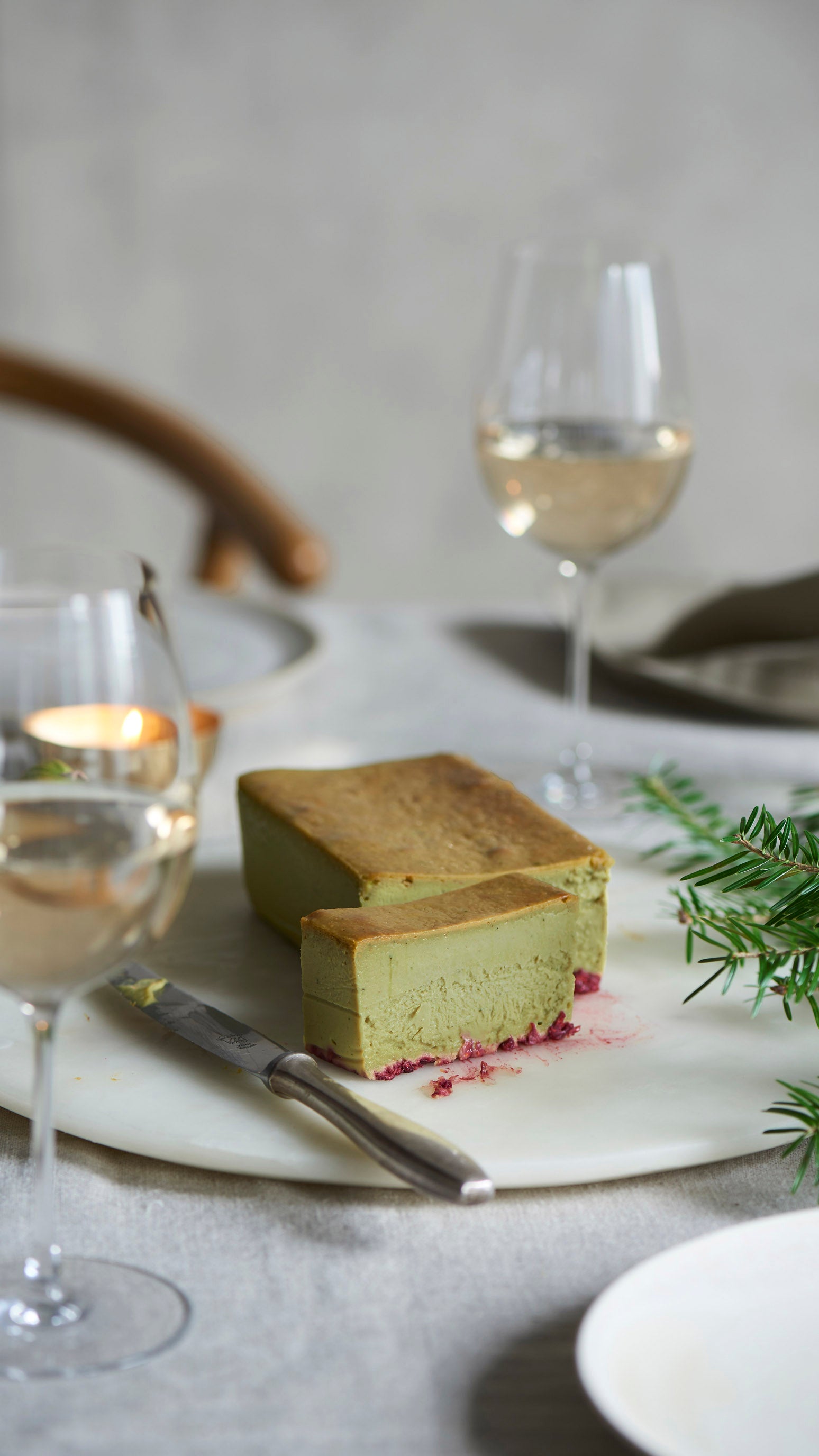 Mr. CHEESECAKE pistachio raspberry