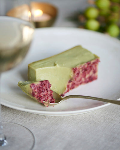 Mr. CHEESECAKE pistachio raspberry