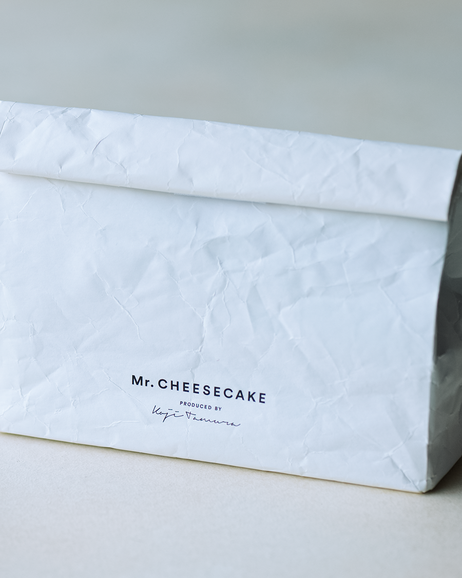 Mr. CHEESECAKE with Cooler Bag